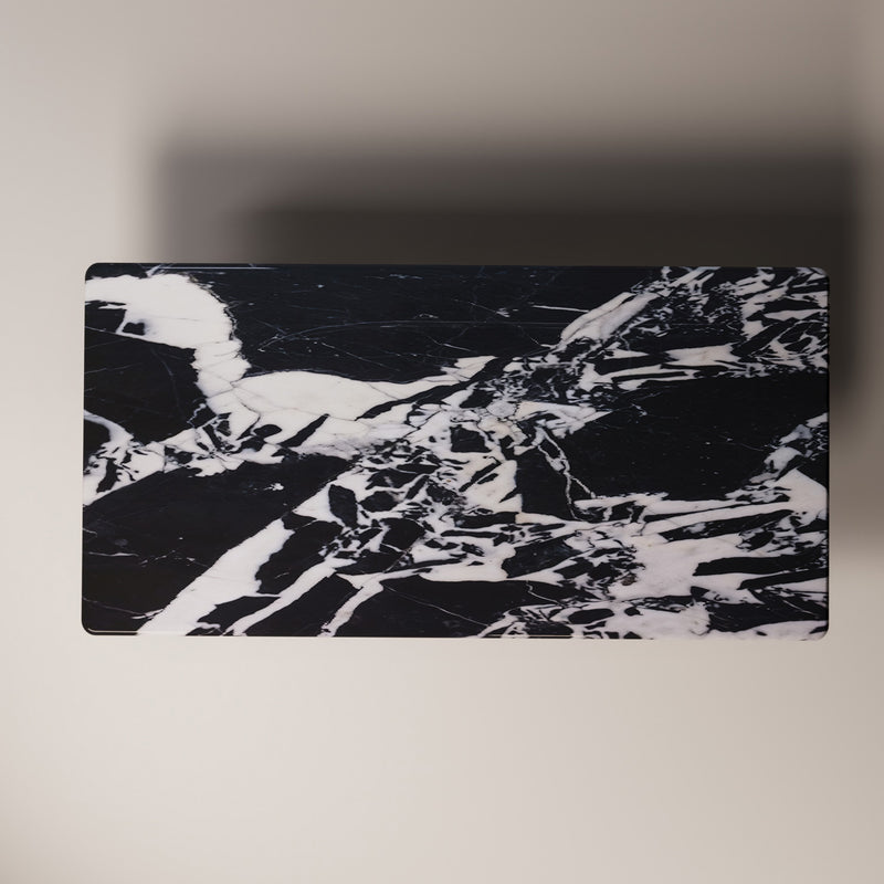Noir Antique