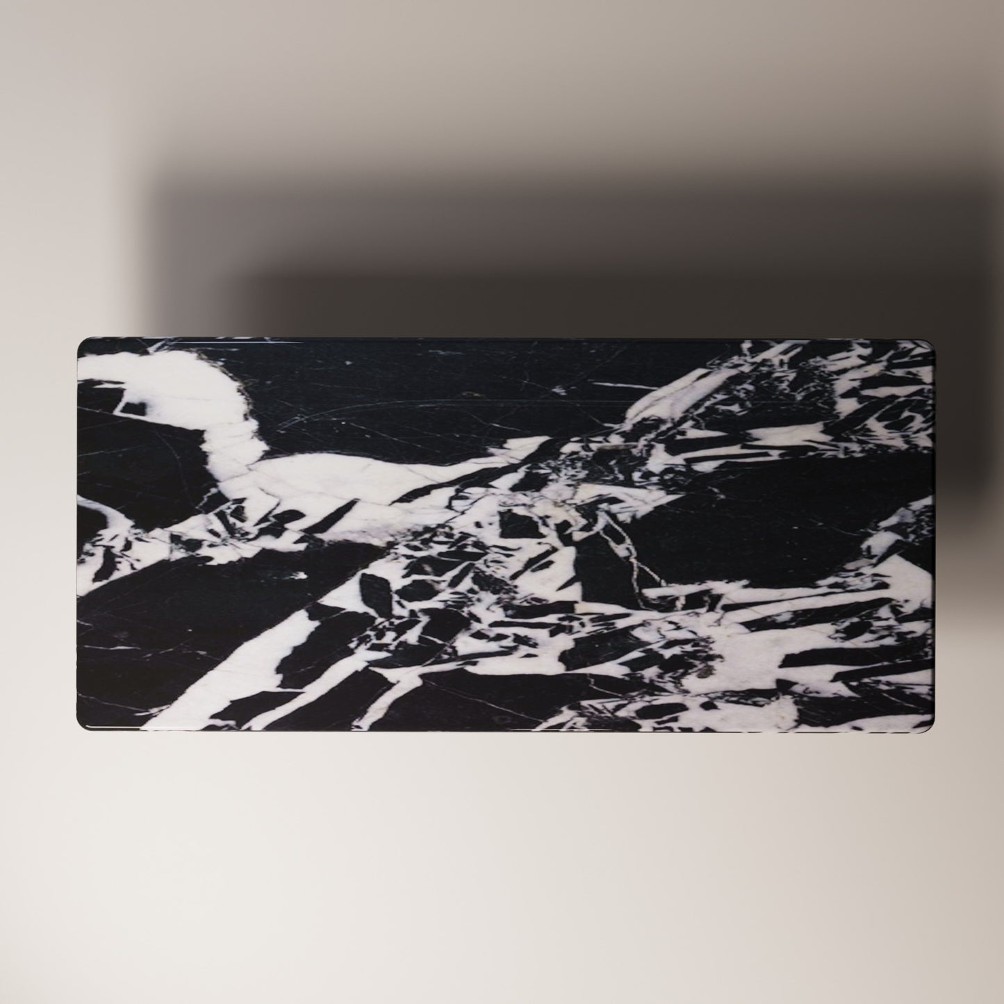 Noir Antique