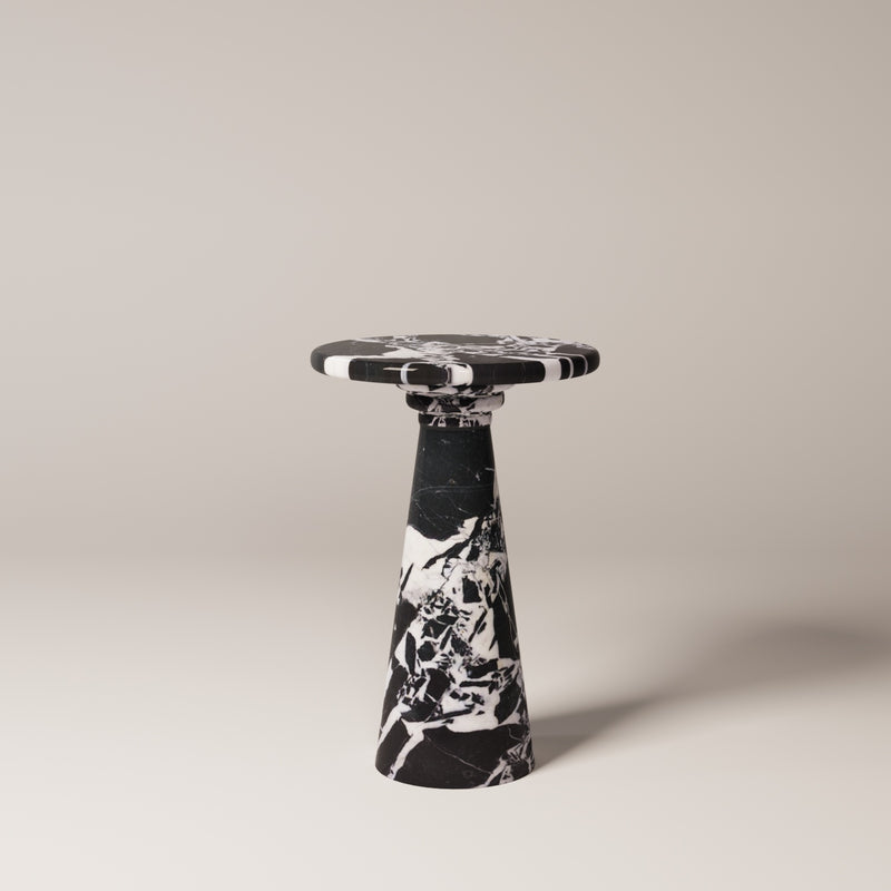 Noir Antique
