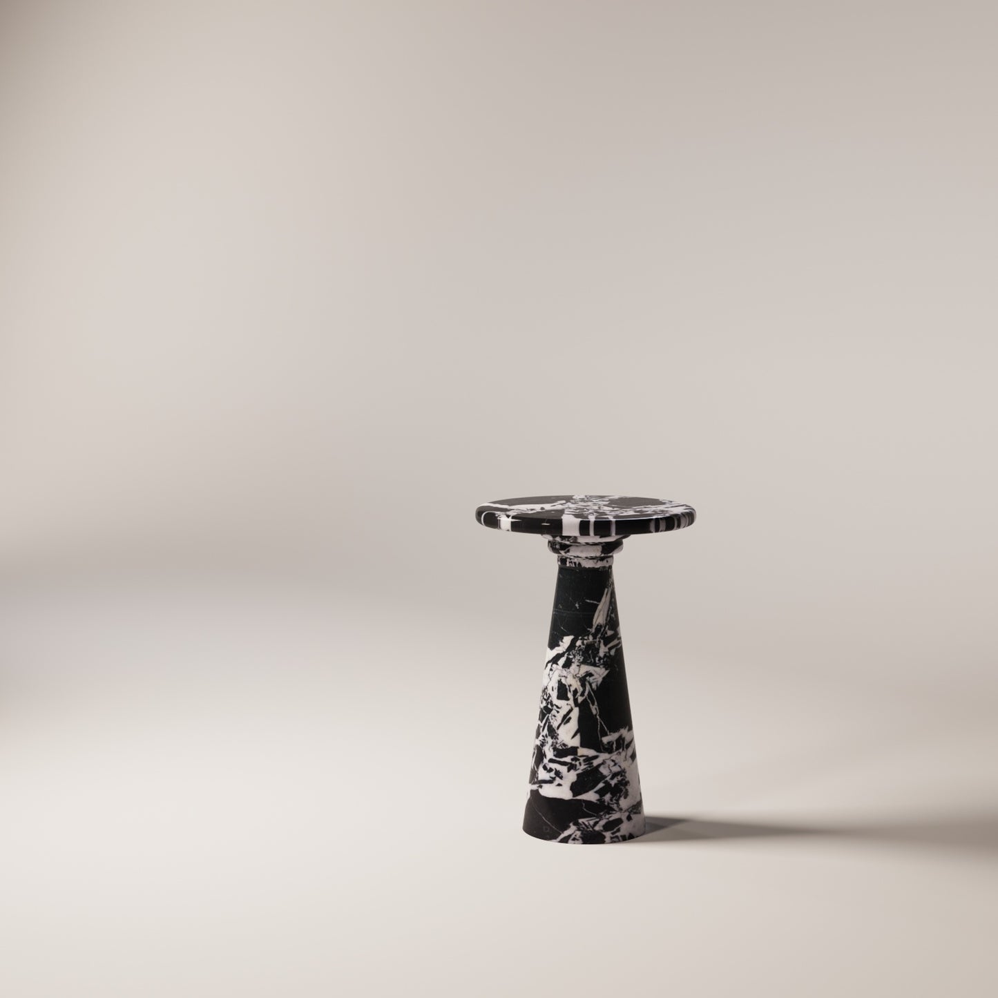Noir Antique