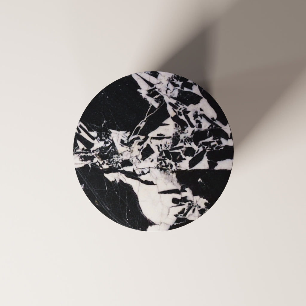 Noir Antique