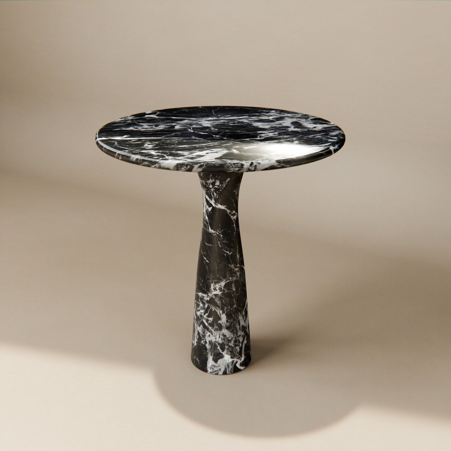 Noir Antique