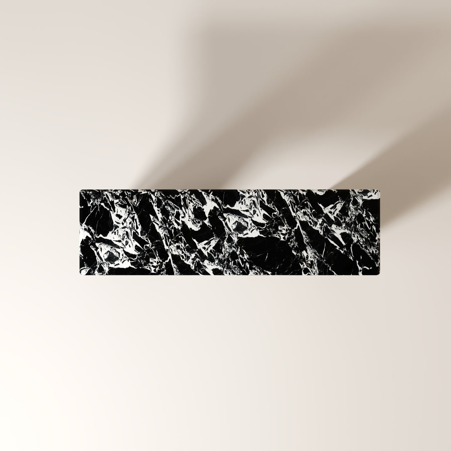 Noir Antique