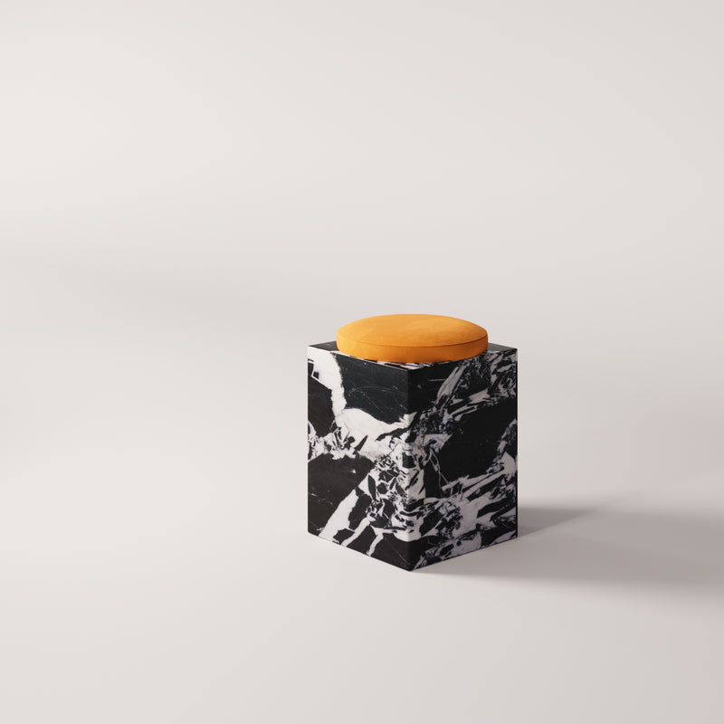 Noir Antique