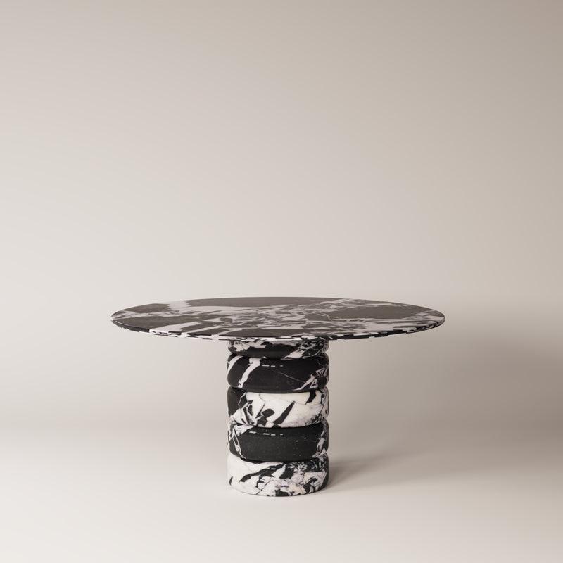 Noir Antique
