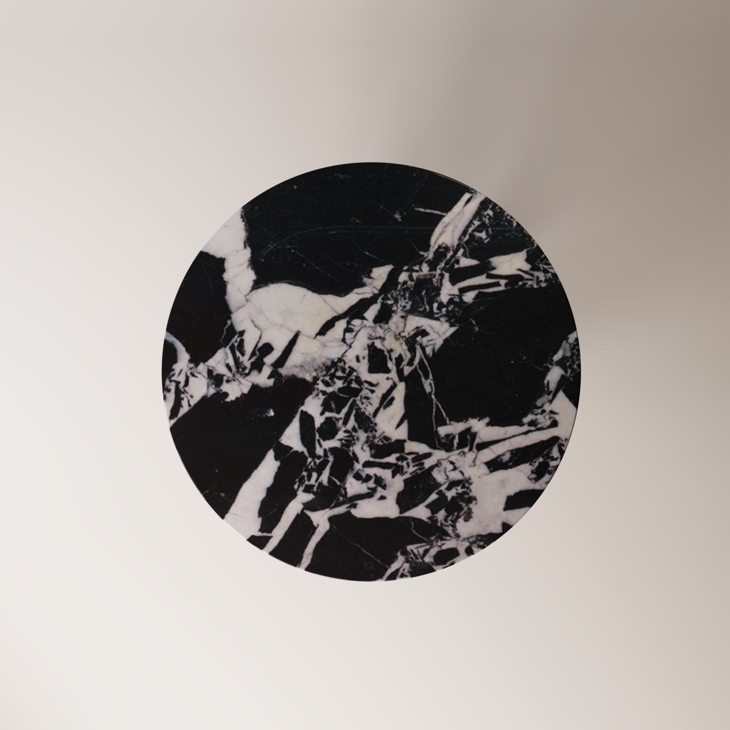Noir Antique