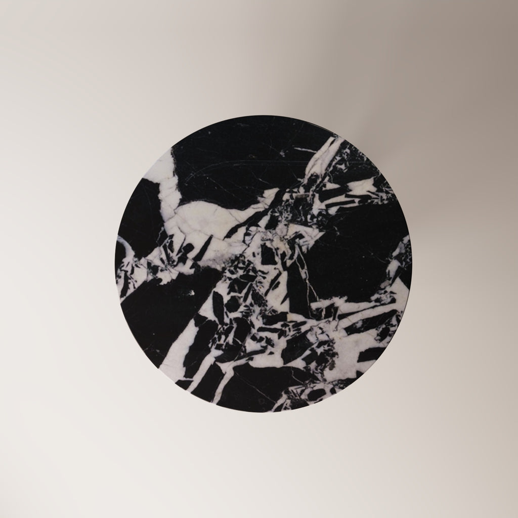 Noir Antique